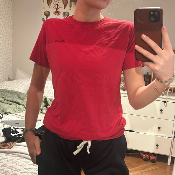 vintage red tee - Picture 1 of 3